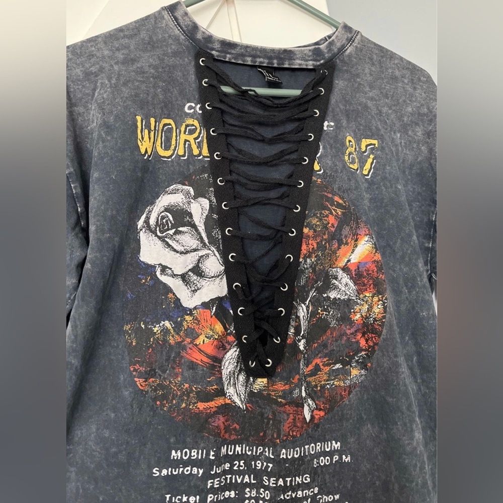 Forever 21 lace up vintage tee